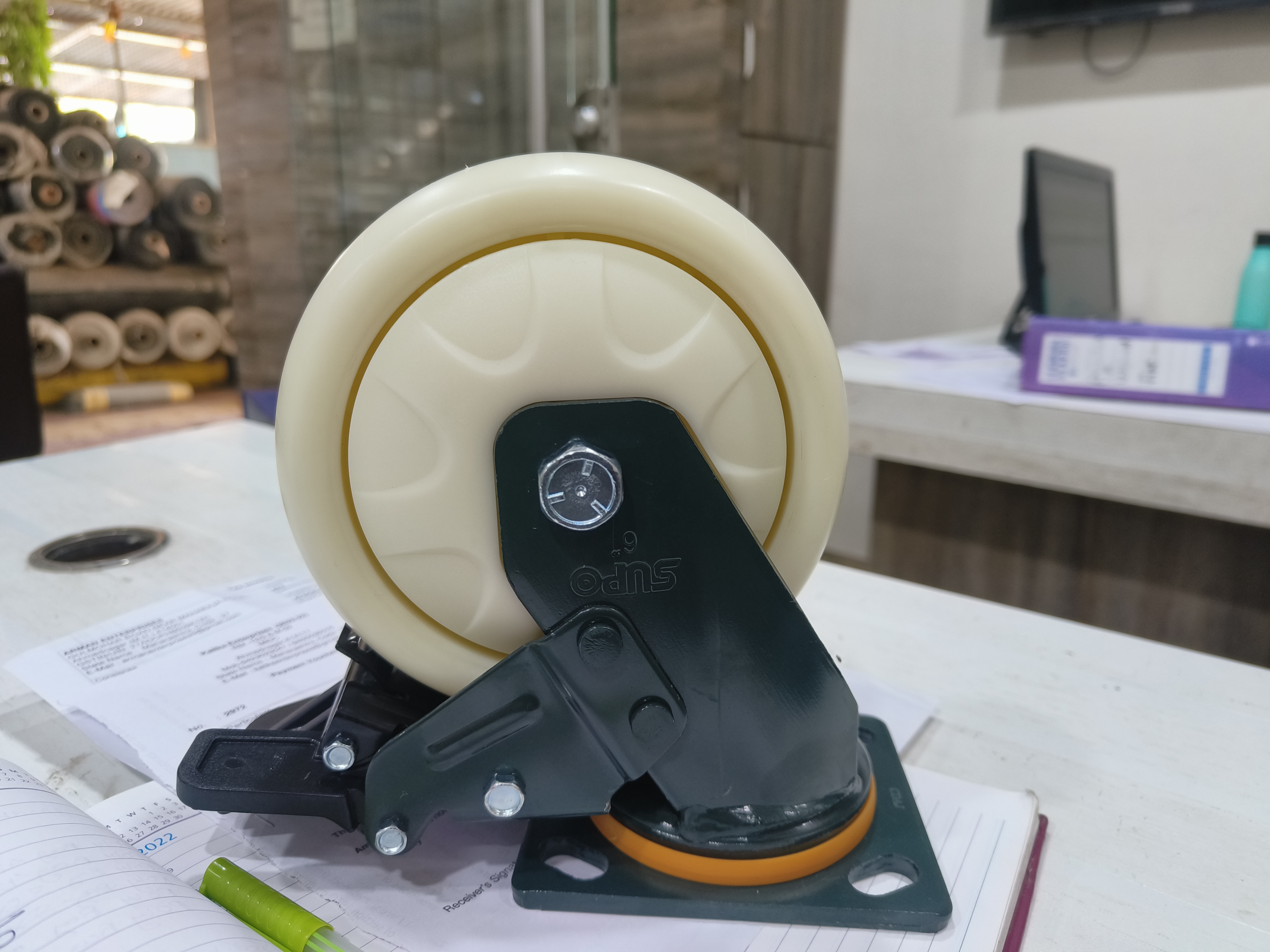 SUPO MAKE SWIVEL (MOVABLE) BRAKE WHEEL  6inch X 2inch
