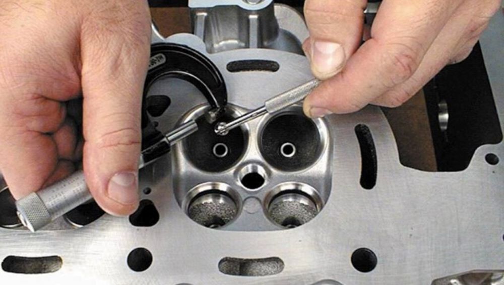 SPEEDY Make Concentricity checking gauge for parent bores of cylinder head QSK-60 (before assembly of INTAKE valve guide and valve seat)