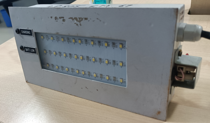 ALTOS MAKE MODEL GWL-E3-SMD-2H-W-240A/N   GANG WAY LIGHT SR NO.: 19104WL906 DT:10119 I/P:-240VAL-WHITE